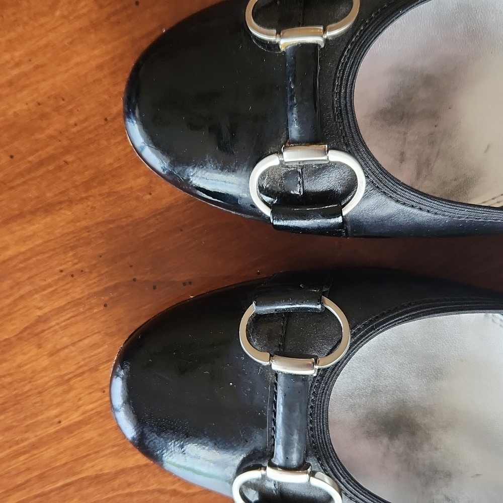 Tahari Black Heels Kitten Heels - Picture 3 of 4